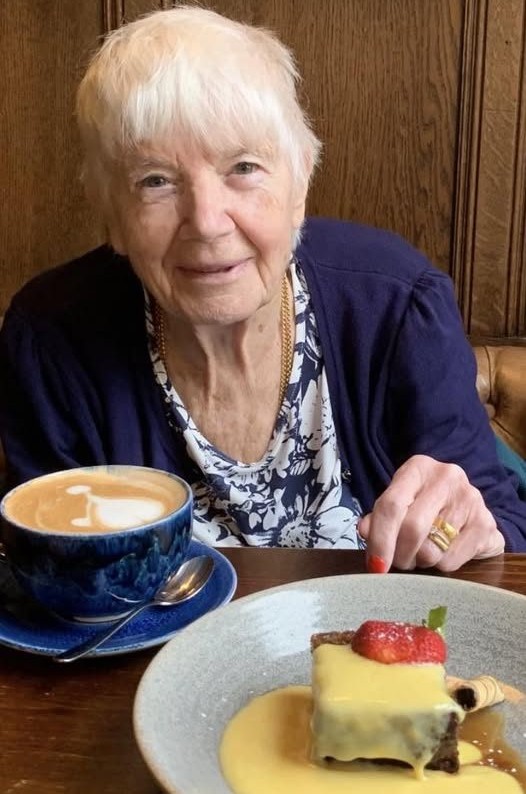 Joan Hampson Obituary: Gee Cross Resident Dies Peacefully at Home